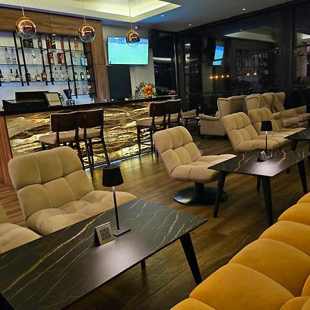 Glorius Hotel Veles Bagian luar foto