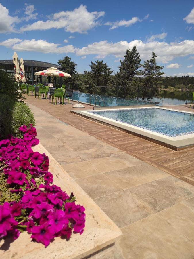 Glorius Hotel Veles Bagian luar foto