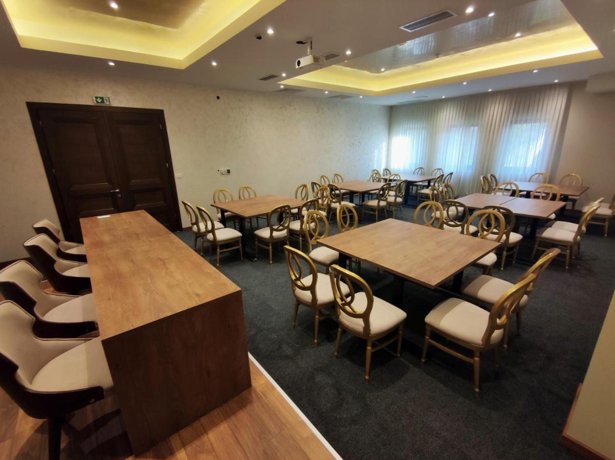 Glorius Hotel Veles Bagian luar foto