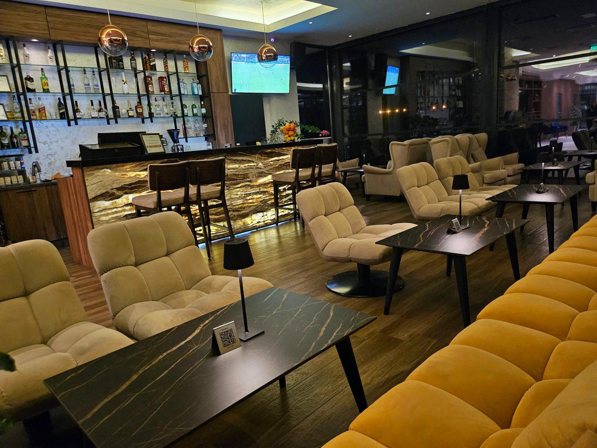 Glorius Hotel Veles Bagian luar foto